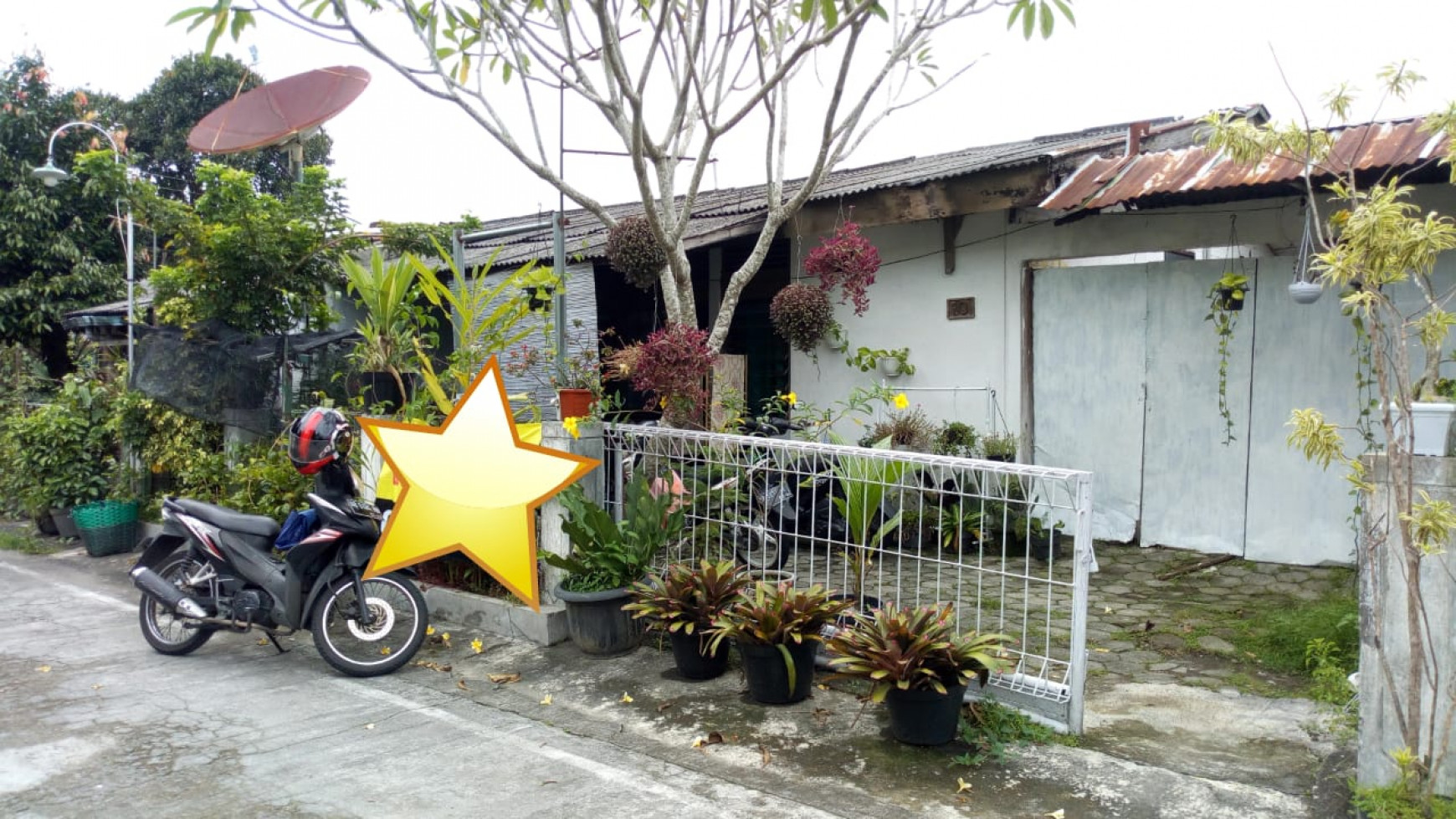 RUMAH TINGGAL DI LOKASI STRATEGIS, JL MUJAIR RAYA, MINOMARTANI