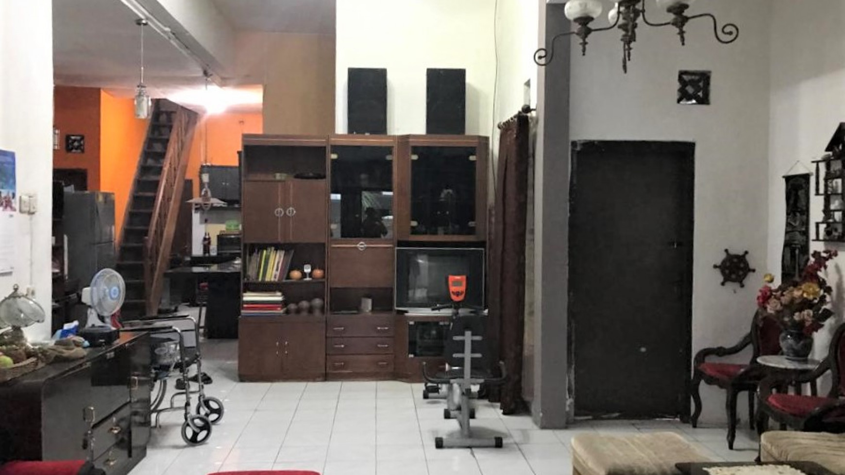 Dijual Rumah Hook di Perum Griya Shanta, Malang