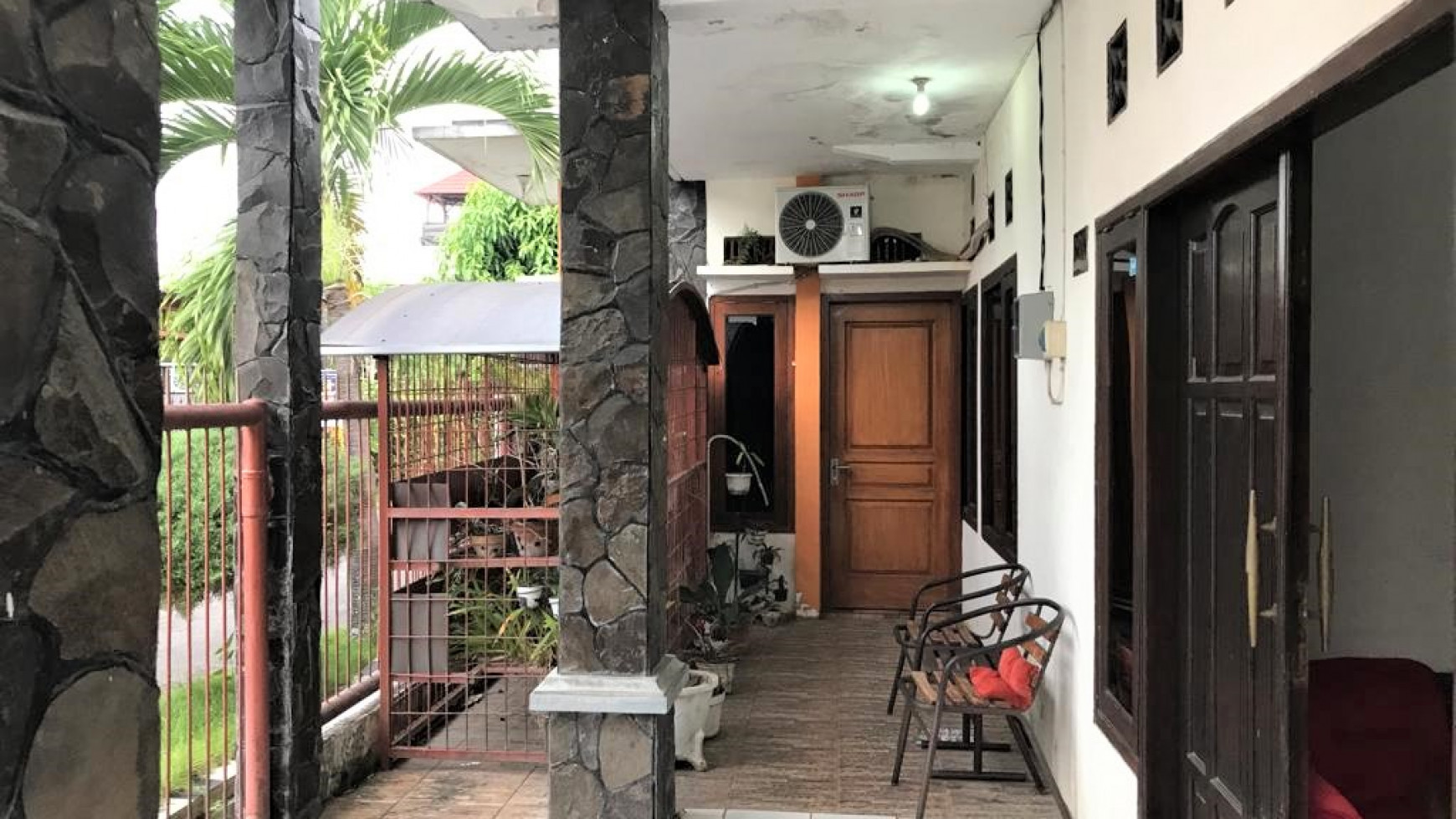 Dijual Rumah Hook di Perum Griya Shanta, Malang