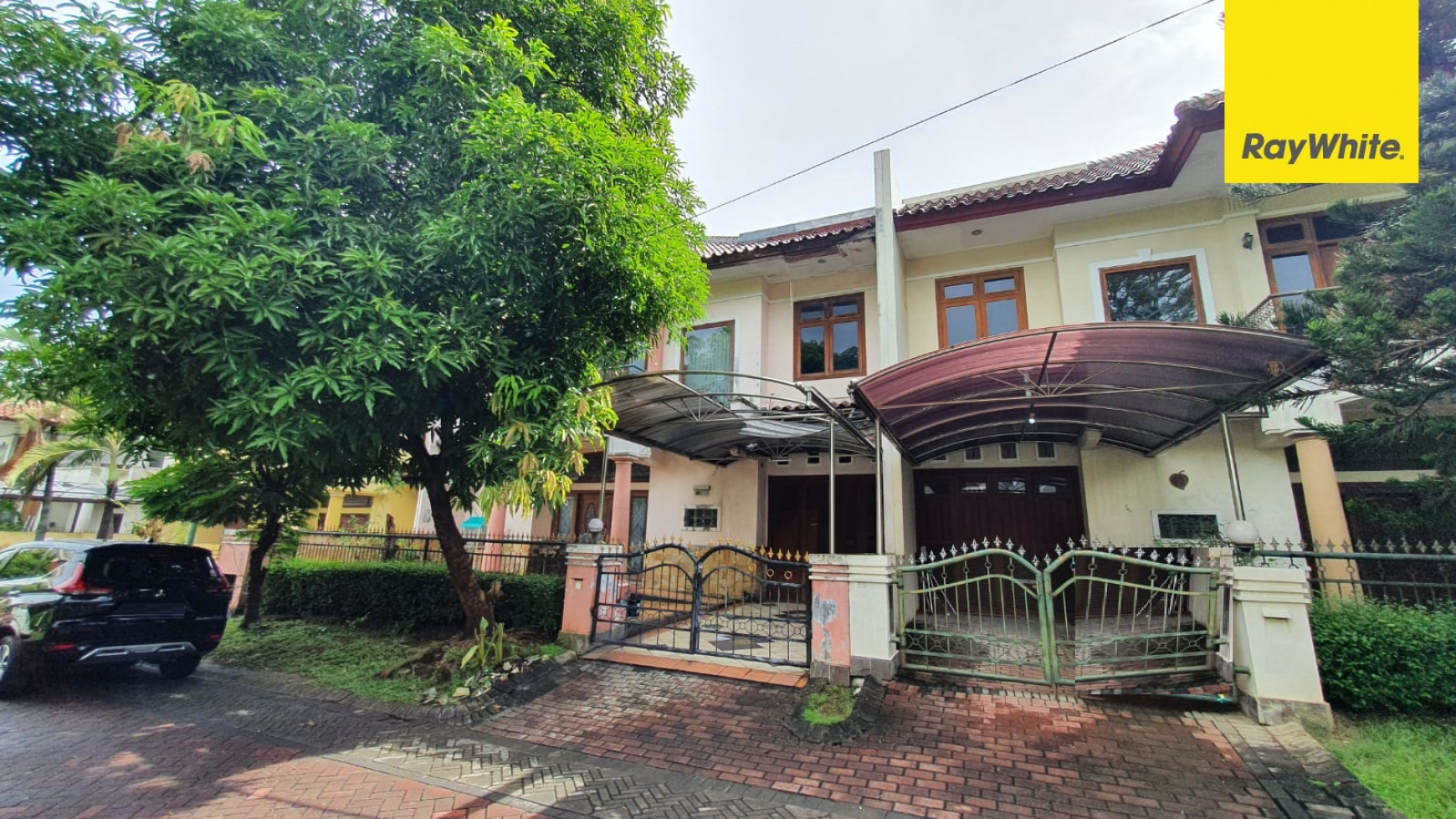 Rumah 2 lantai di Villa Bukit Mas, Mediteranian, Surabaya