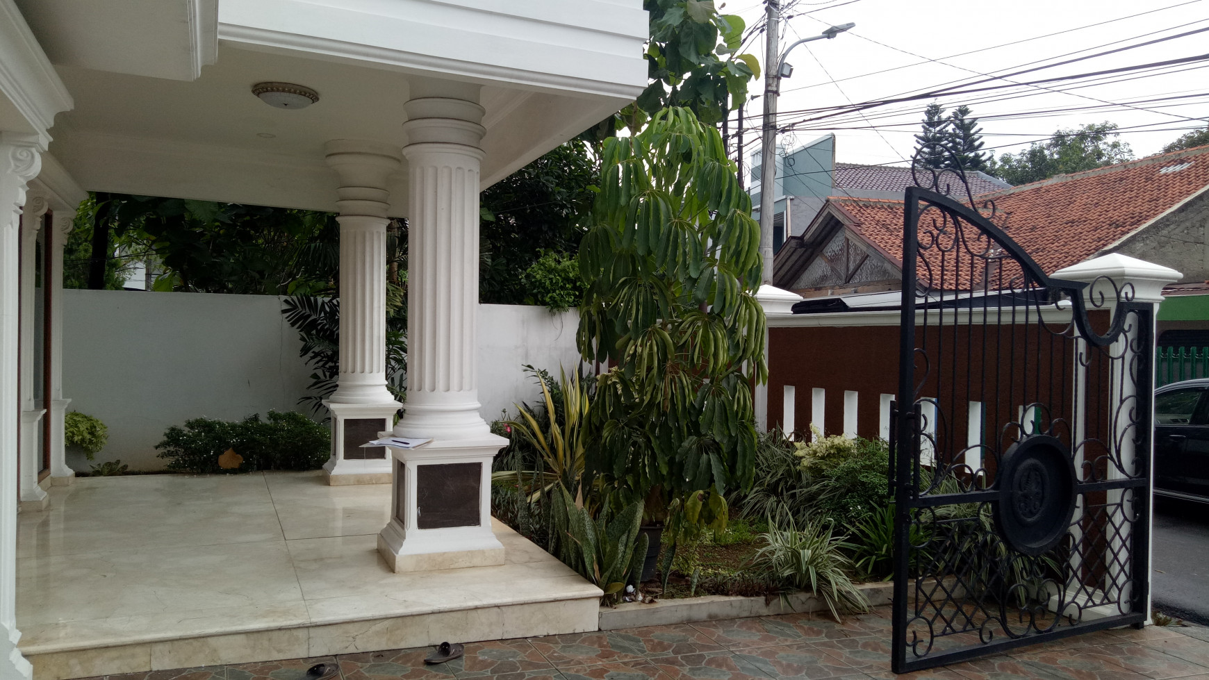 Dijual Rumah Baru exclusive dengan konsep klasik modern area jatipadang jaksel 