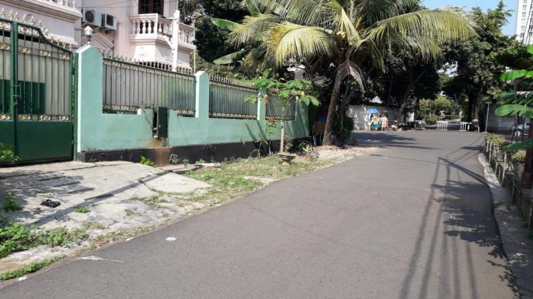 Dijual Tanah Bonus Rumah di Kebayoran Baru dekat Plasa Senayan