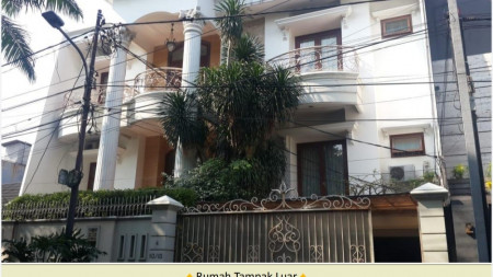 For Sale rumah mewah 2.5Lt depan taman area Kebayoran Baru