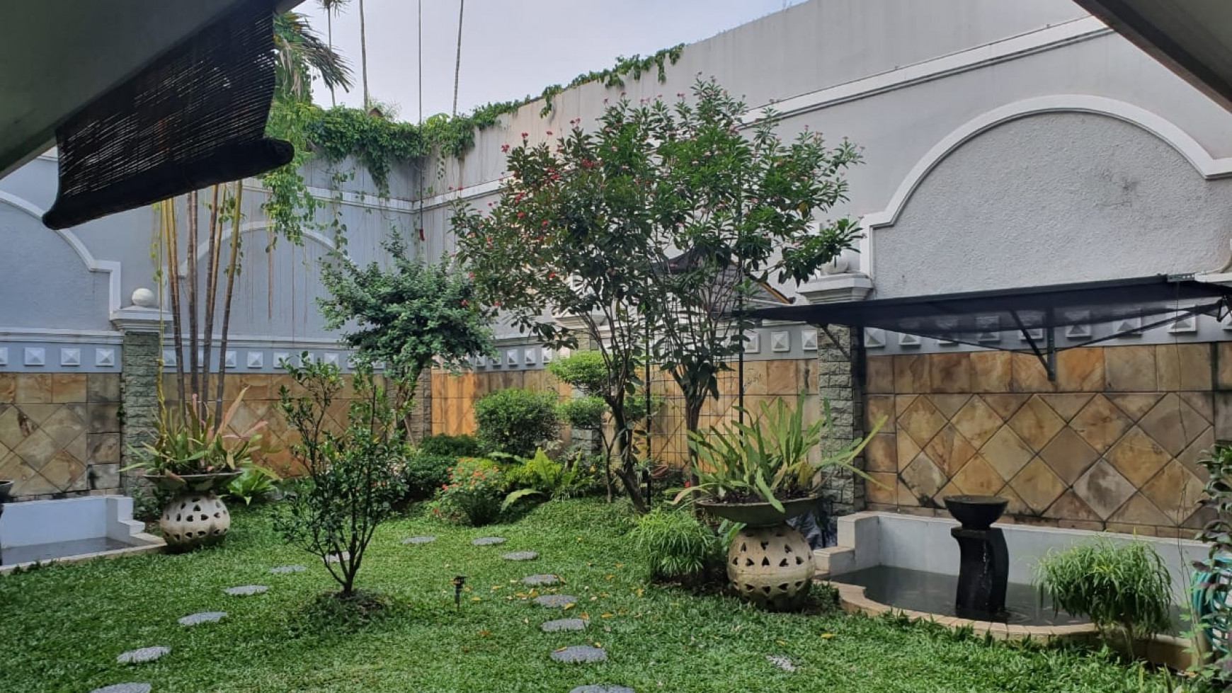 Dijual cepat rumah siap huni cantiq  Giriloka BSD