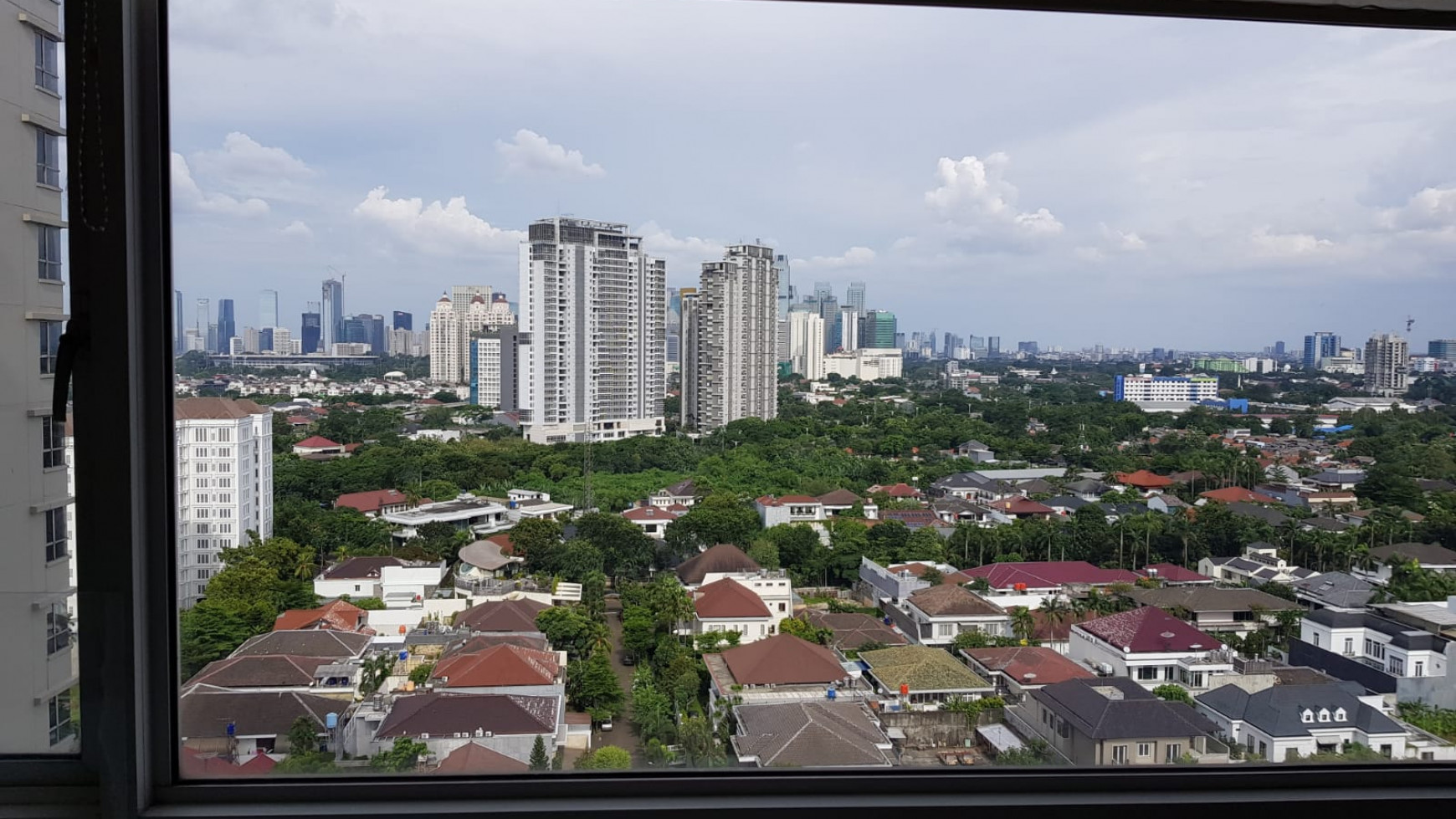 Dijual Apt. Sommerset di Permata Hijau