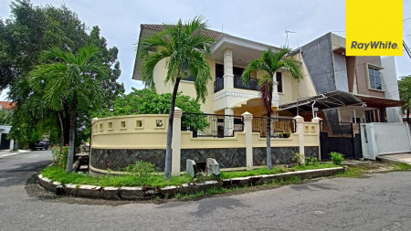 Rumah 2 lantai di Nginden Intan Barat, Surabaya