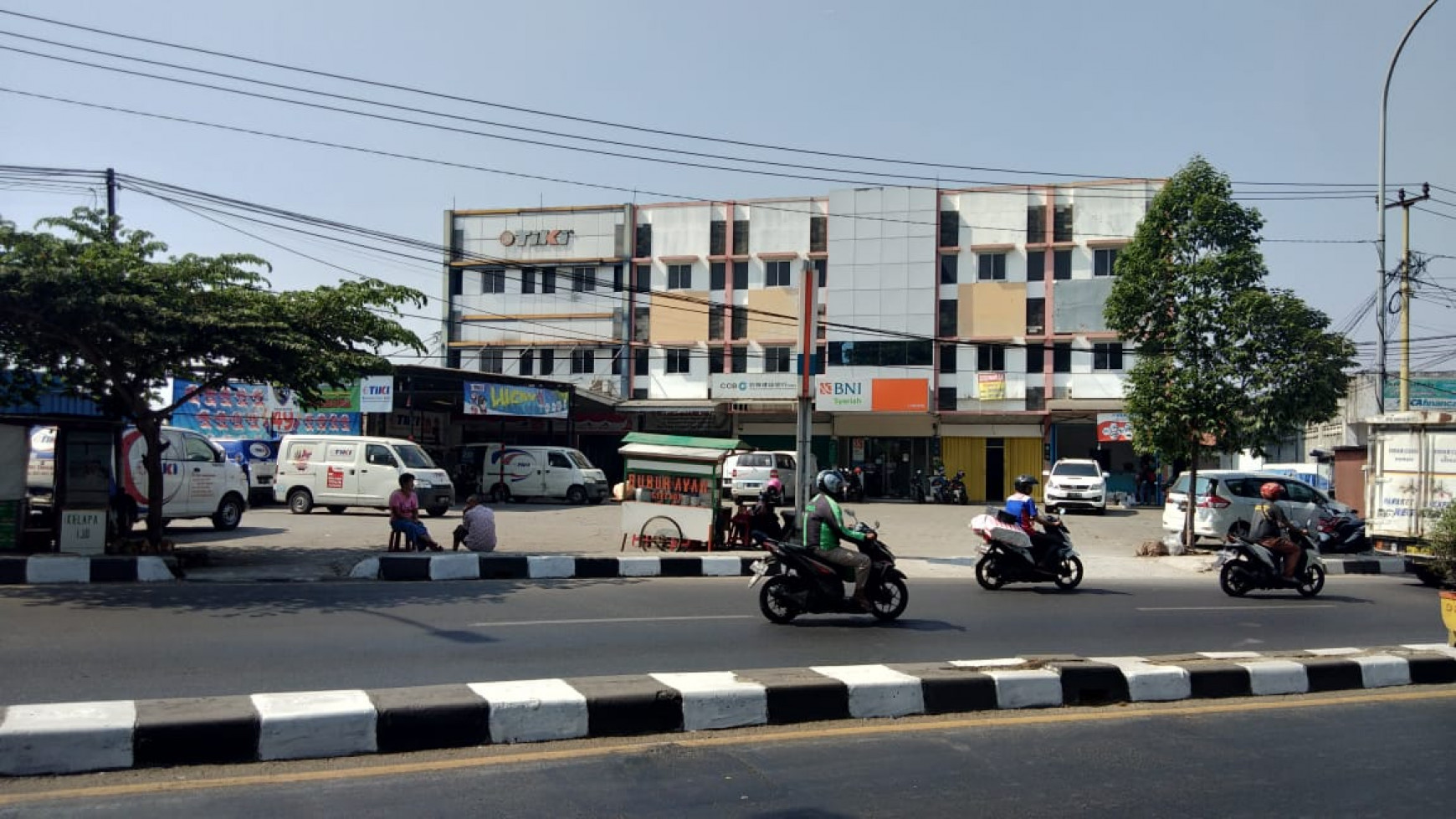 Dijual murah ruko strategis di Jalan raya merdeka cimone jaya karawaci tangerang