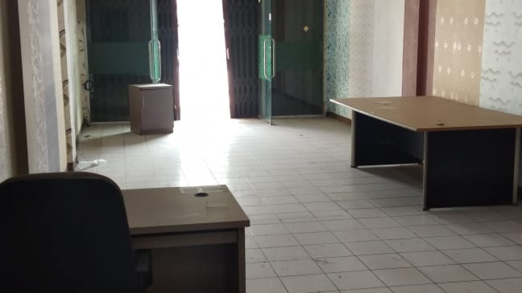 Dijual murah ruko strategis di Jalan raya merdeka cimone jaya karawaci tangerang