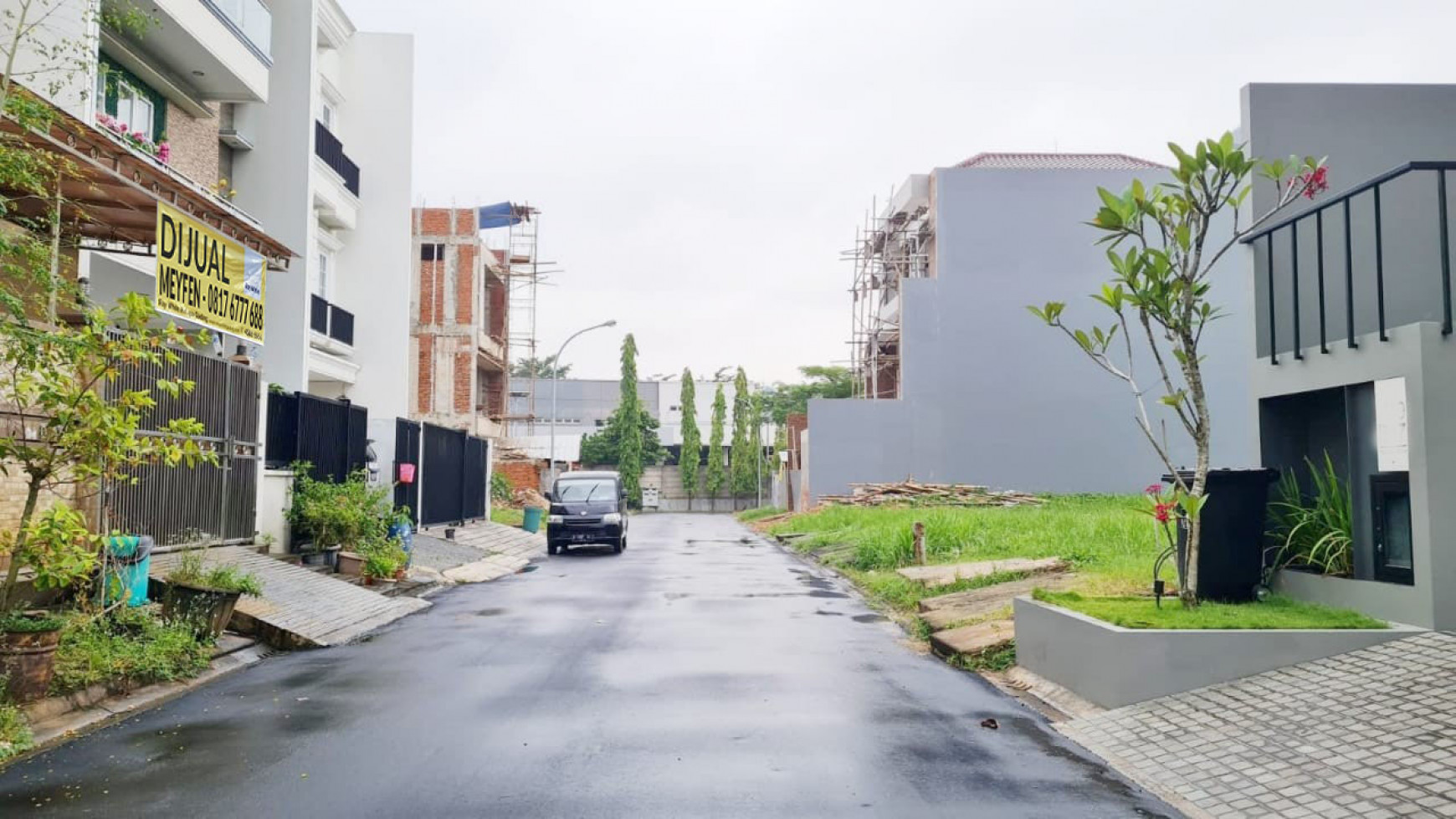 Rumah Pelangi Merah, Kelapa Gading Luas 8x16m2