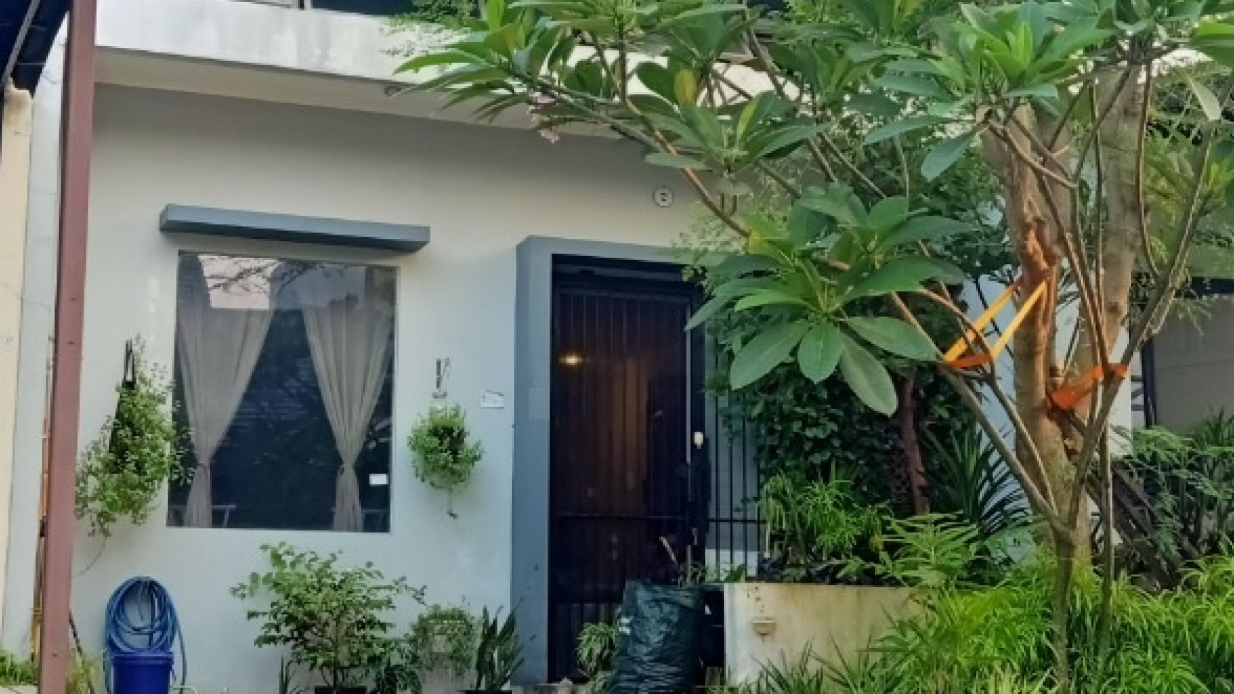 Turun harga Rumah Renovated De Latinos 