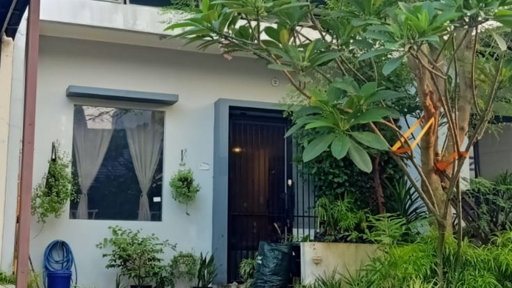 Turun harga Rumah Renovated De Latinos 