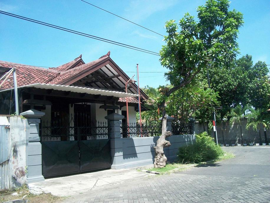 Rumah di Sidosermo Indah, Hook/Pojokan, Row Jalan Lebar, Bisa untuk Rumah Tinggal / Kantor