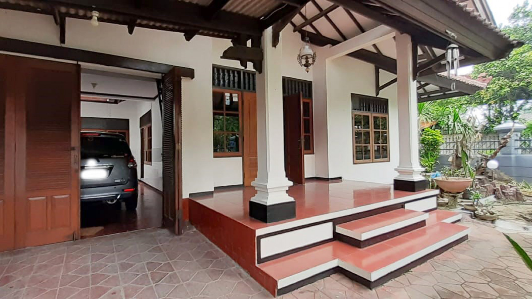 Rumah di Sidosermo Indah, Hook/Pojokan, Row Jalan Lebar, Bisa untuk Rumah Tinggal / Kantor