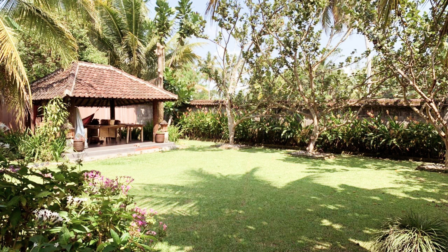 Rumah Dengan Konsep Villa Tropis View Gunung Merapi Turi Sleman