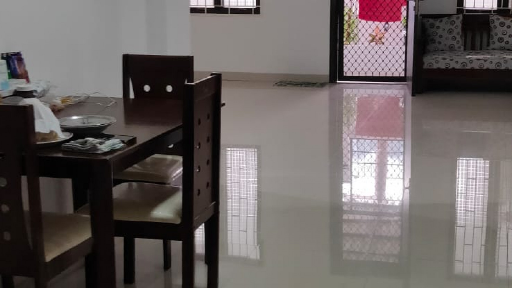 Rumah 1,5 Lantai Murah , Lokasi strategis ,Fully Furnished di Kelapa Gading