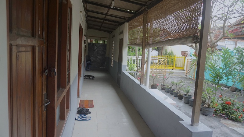 RUMAH INDUK+ RUMAH KOST DENGAN 16 KAMAR TIDUR, JL TAMANSISWA, MERGANGSAN KIDUL.