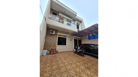 Rumah Pondok Gading Utama, Kelapa Gading Luas 8x18m2