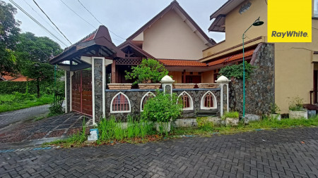 Rumah Bagus SHM di Perumahan Kismadani, Sidoarjo