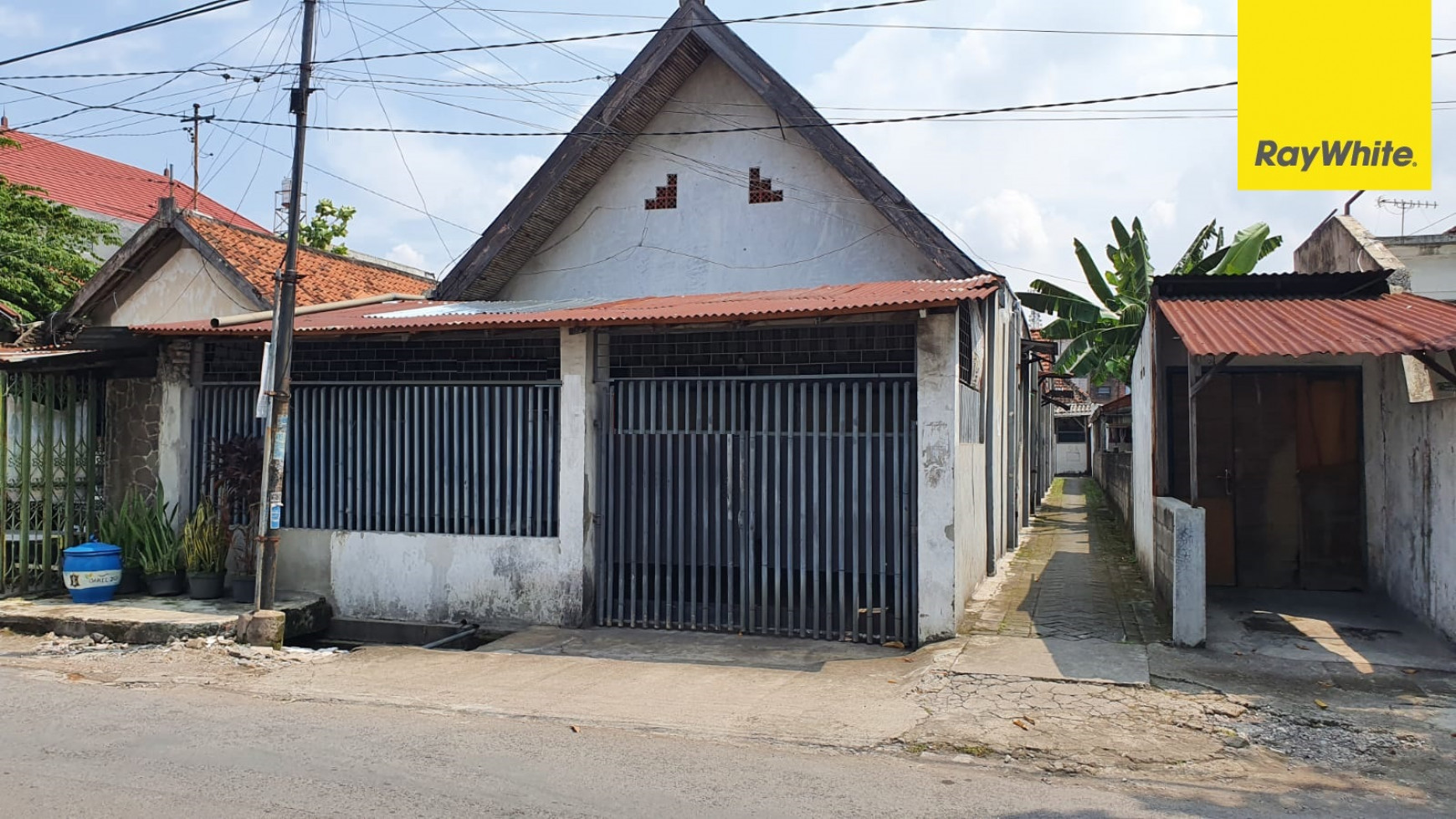 Rumah di Jl Petemon Barat, Surabaya Pusat