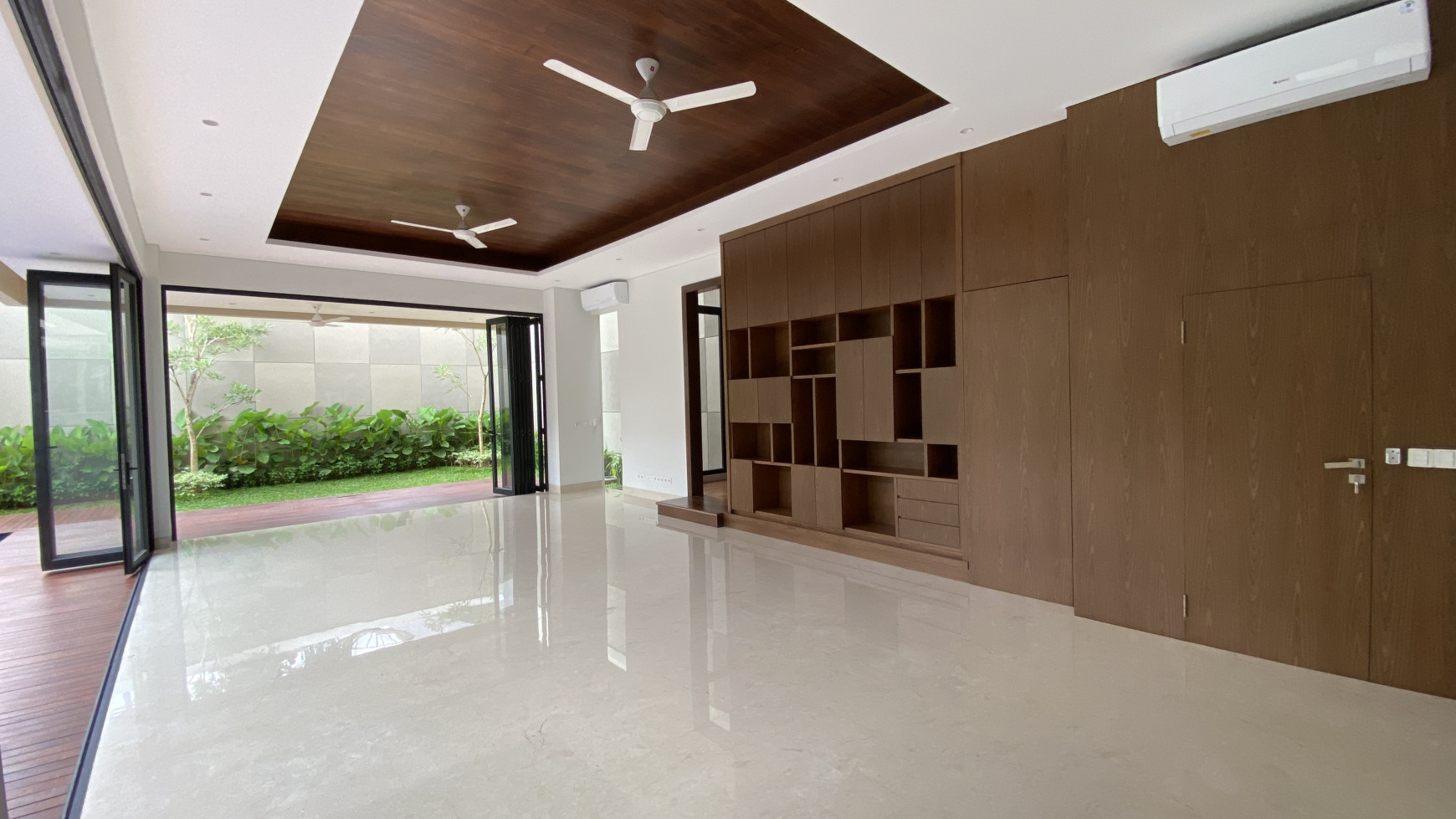 BRAND NEW MODERN HOUSE AT CIPETE AREA