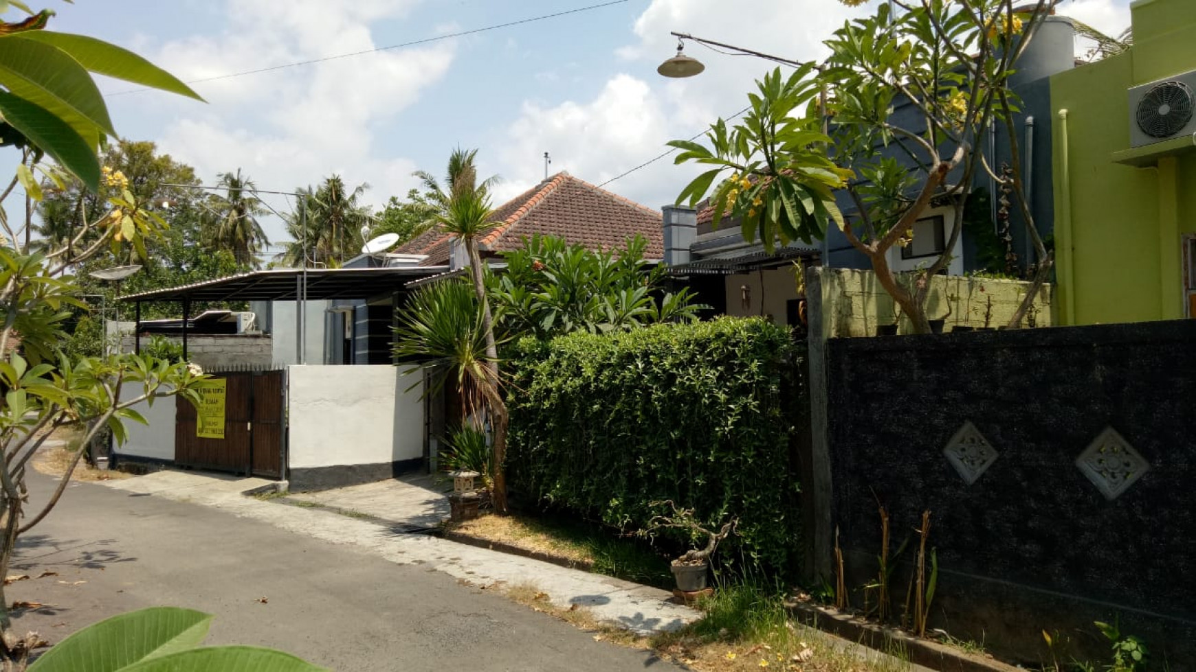 House for sale near central Lovina