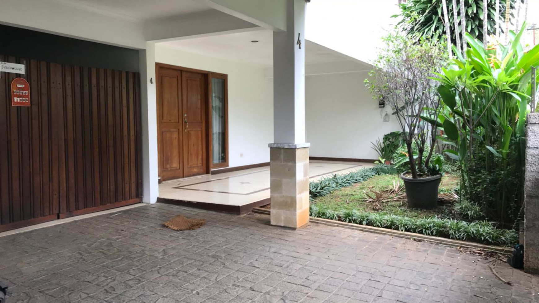 Nice House For Rent in Ampera