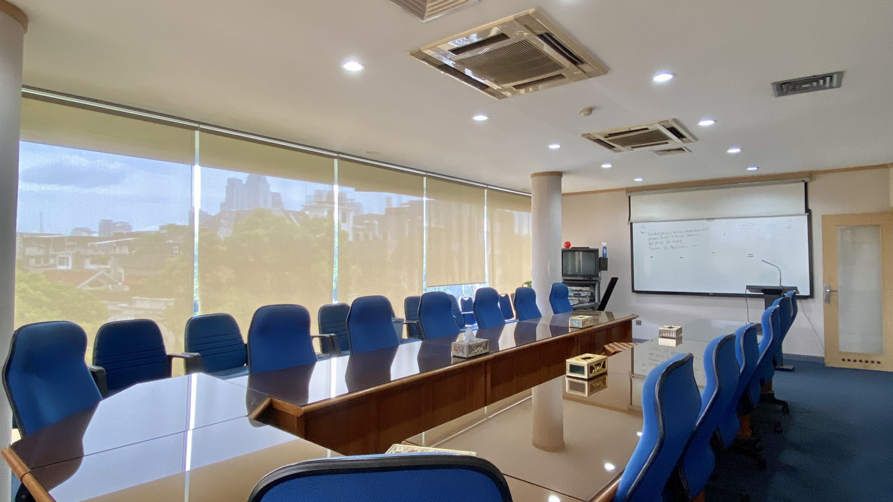 Dijual Gedung Perkantoran/ office space lokasi strategis at Wijaya. Kebayoran Baru