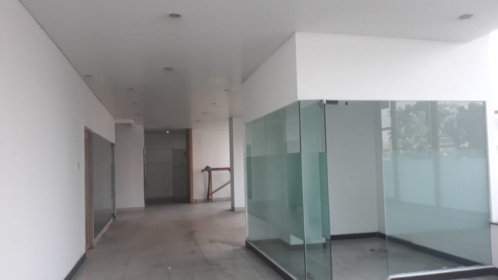 Ruko Hoek dekat mall Tangerang City, Luas 9x20m2