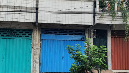 Ruko Area Pusat Komersial di Jl Pacuan Kuda, Surabaya