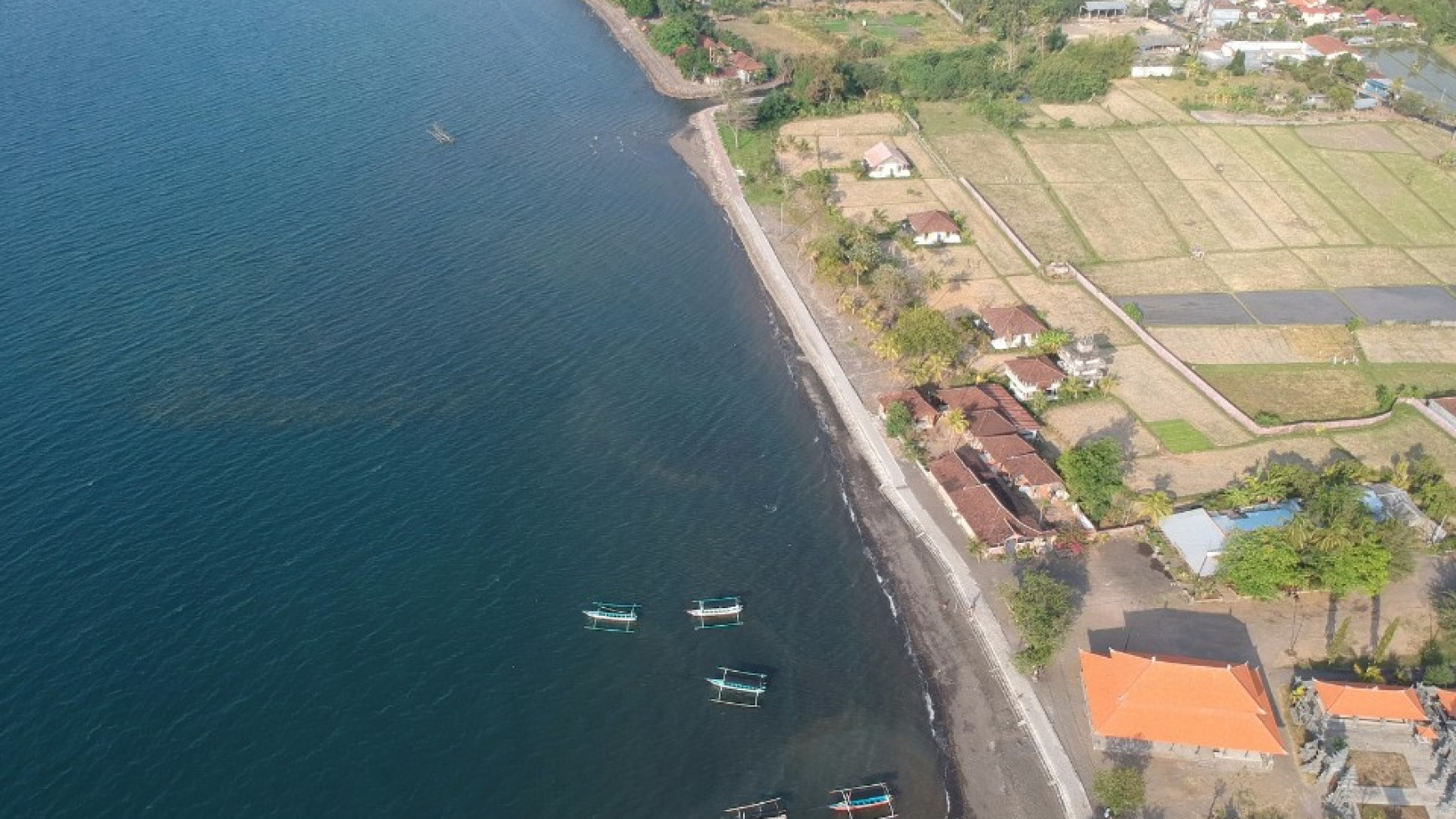 1.7 hectare with 120 Meter wide beach front in prime location for sale in Lovina