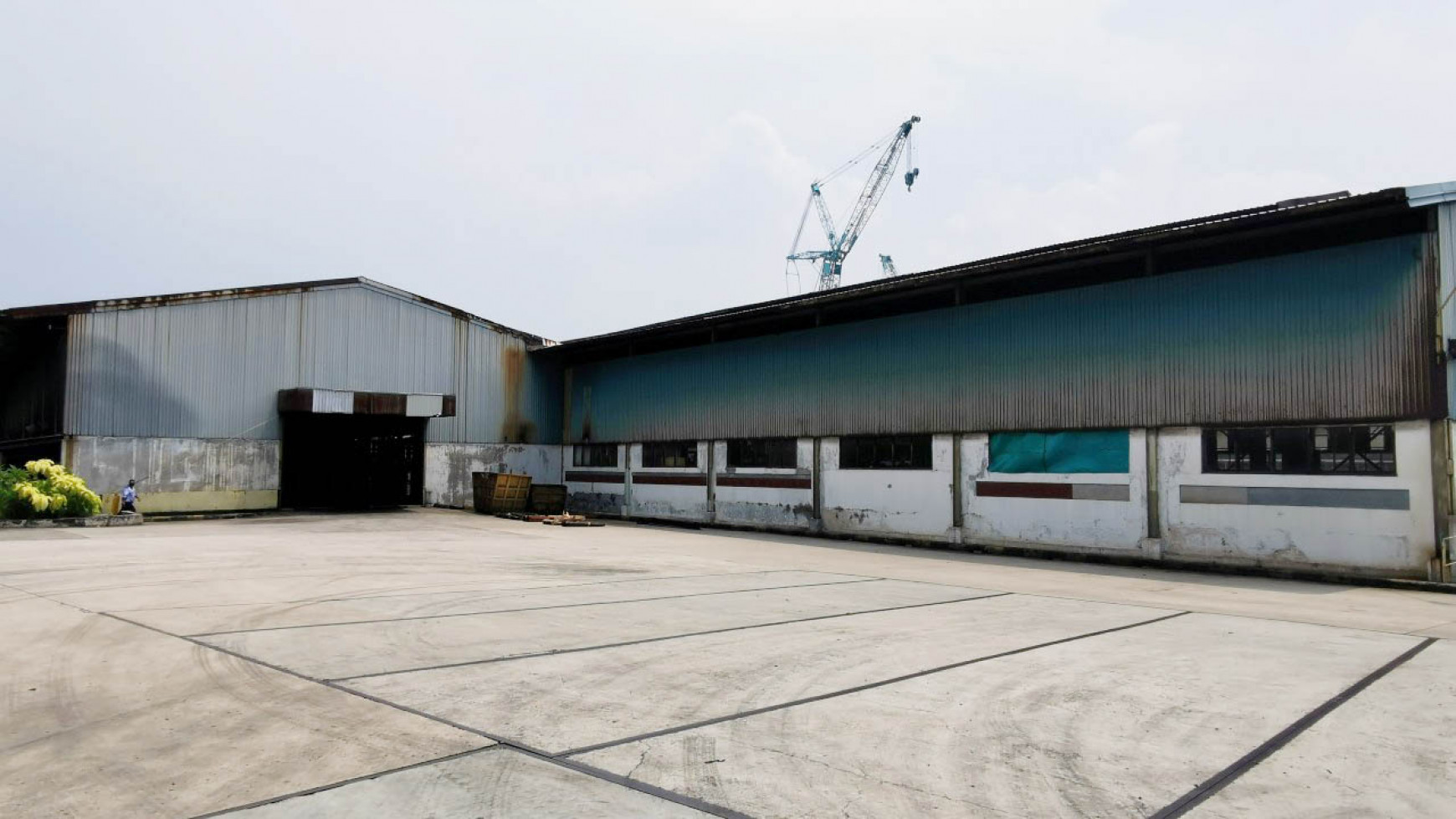 Space Storage kecil mulai 55m2 loading dgn crane, Lokasi aman, dekat Toll JORR di Tipar Cakung