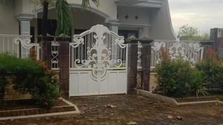 Rumah 2 lantai di Perum Wisma Bungurasih, Surabaya