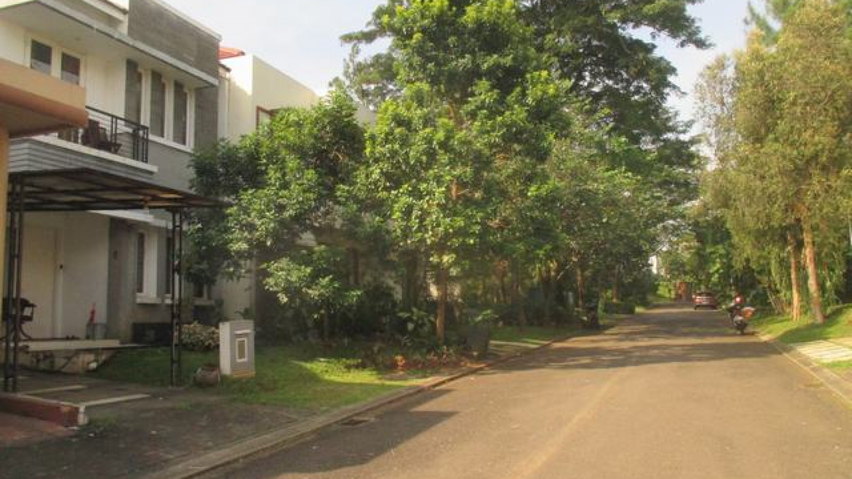 rumah strategis the green dekat toll jorr bsd city, tengah kota, banyak