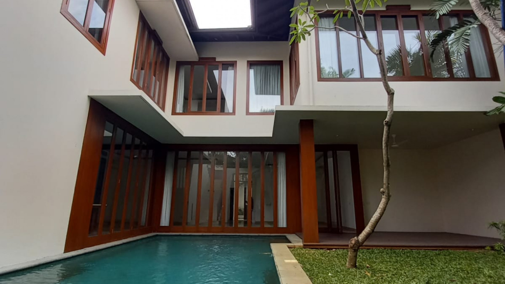 Beautiful compound located at cipete close to Kemang