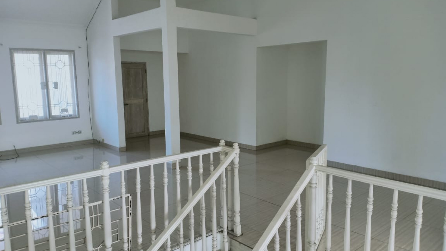 Rumah 2 Lantai di Pejaten Raya