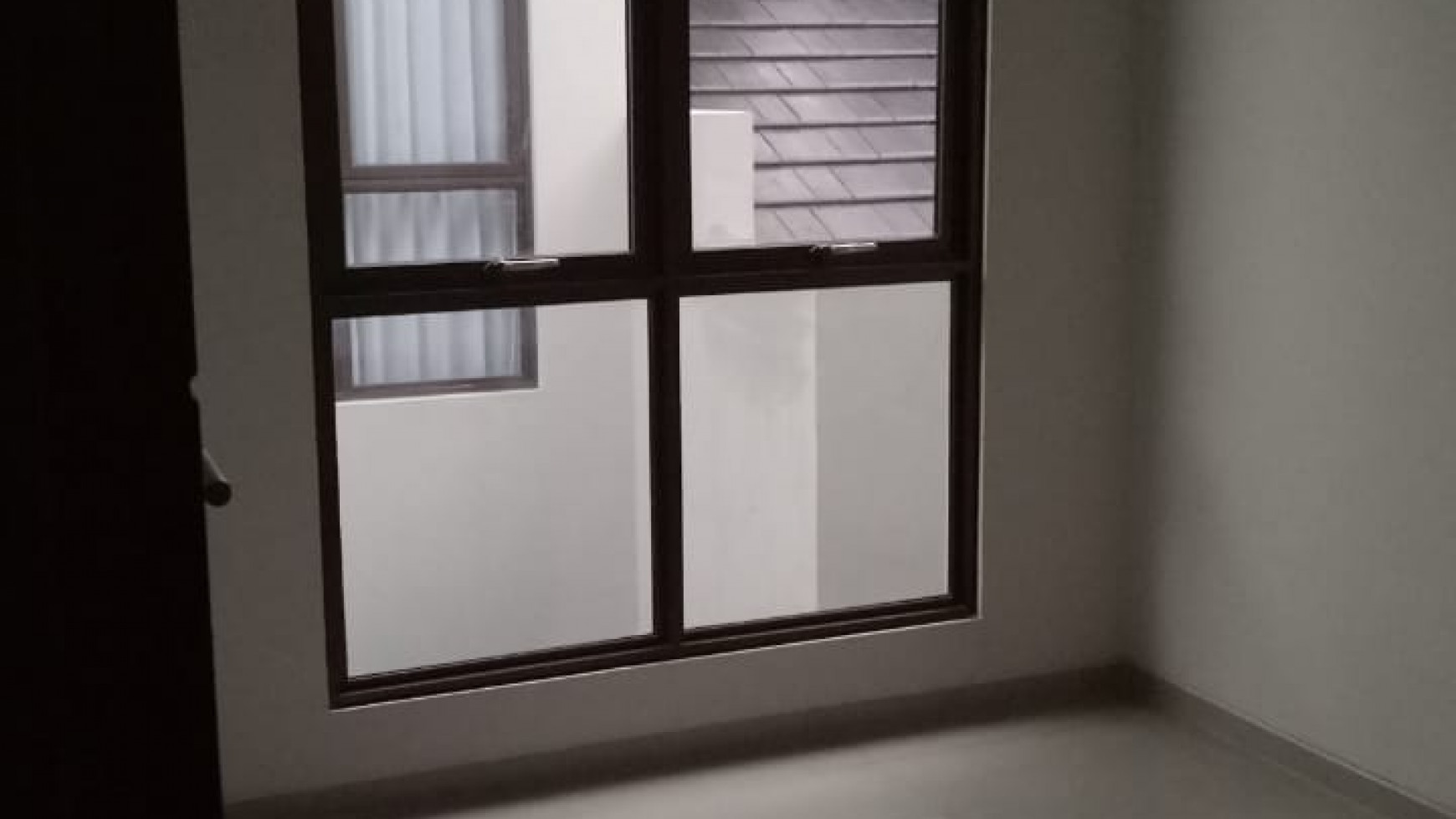 Rumah Brand New Dalam Cluster Dekat Pusat Bisnis Di Area Graha Raya Bintaro Jaya