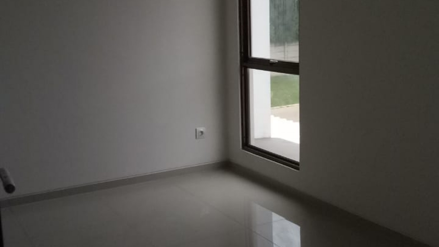 Rumah Brand New Dalam Cluster Dekat Pusat Bisnis Di Area Graha Raya Bintaro Jaya