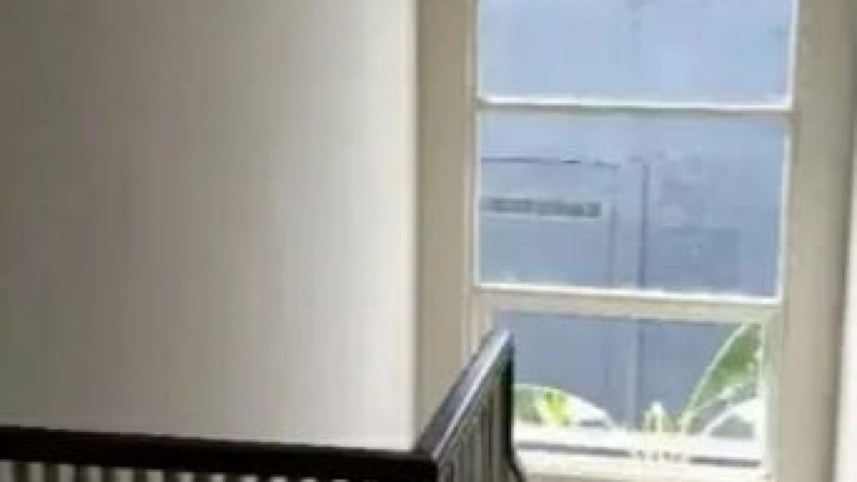Sewa Rumah Royal Residence Wiyung Surabaya - Modern 4 +1 K.Tidur - Full Furnished - Cantik Siap Huni