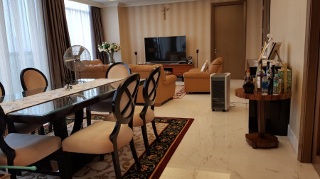 Apartemen Botanica Simprug Jakarta Selatan