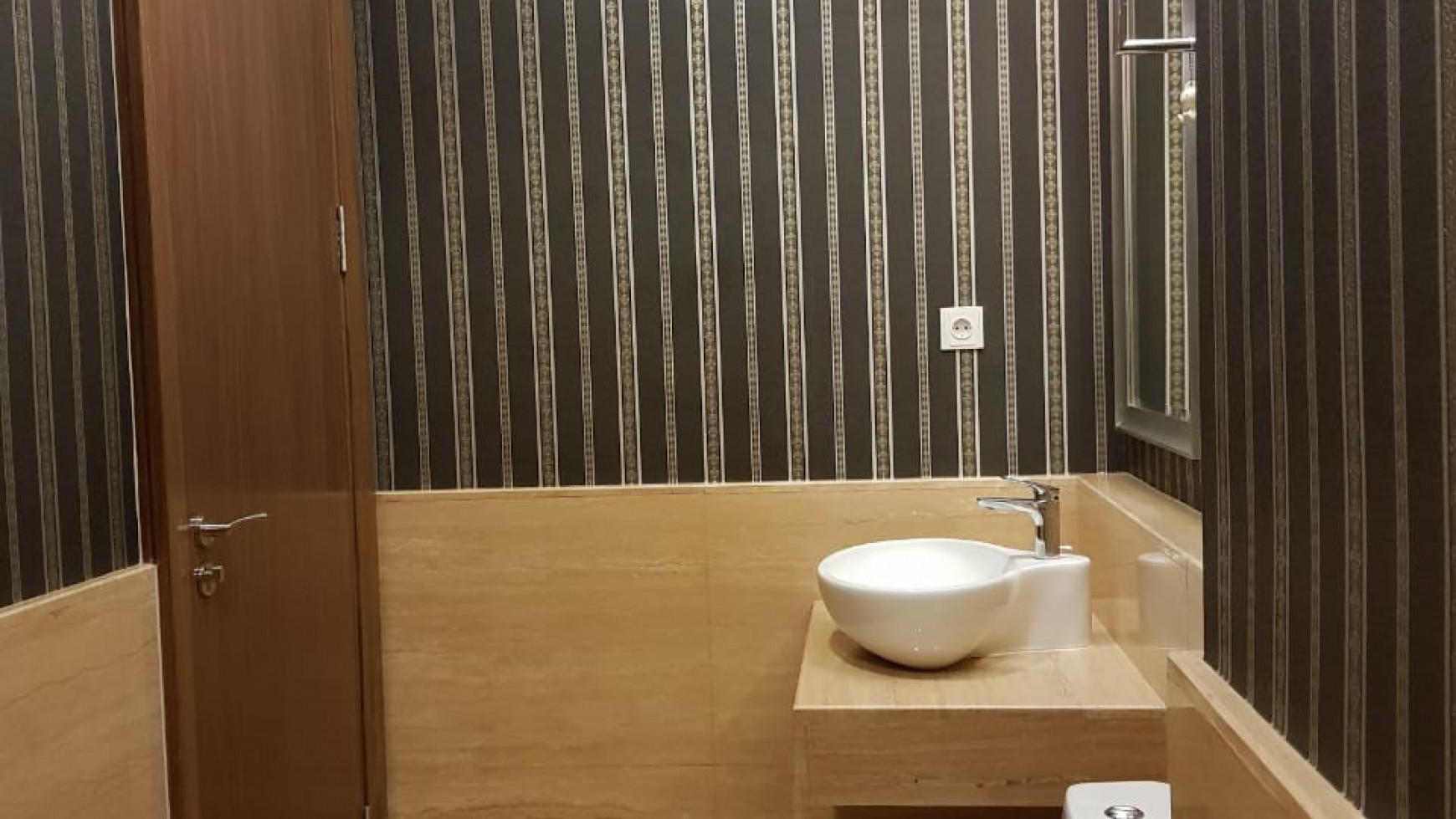 Apartemen Botanica Simprug Jakarta Selatan