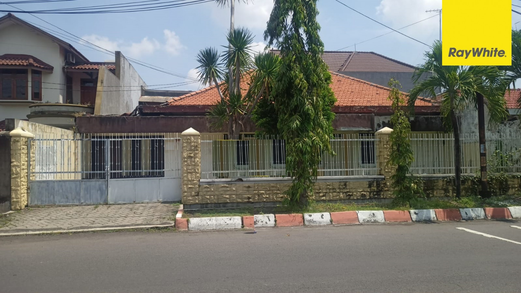 Rumah SHM di Jalan Gayungsari, Surabaya