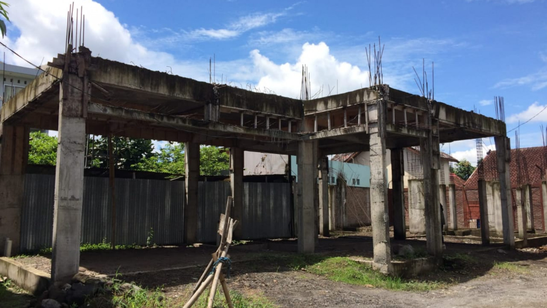 Tanah Menarik Seluas 295 Meter Persegi Dalam Perumahan Metro Harmoni