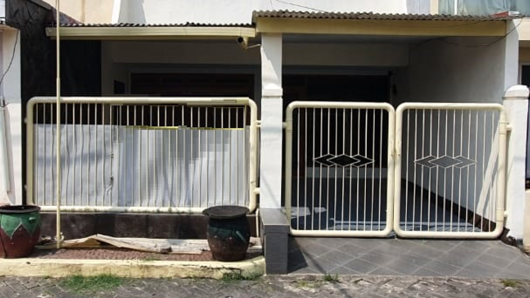 Rumah di Simpang Darmo Permai Selatan, Surabaya