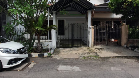 Rumah di Raya Darmo Permai Selatan, Surabaya