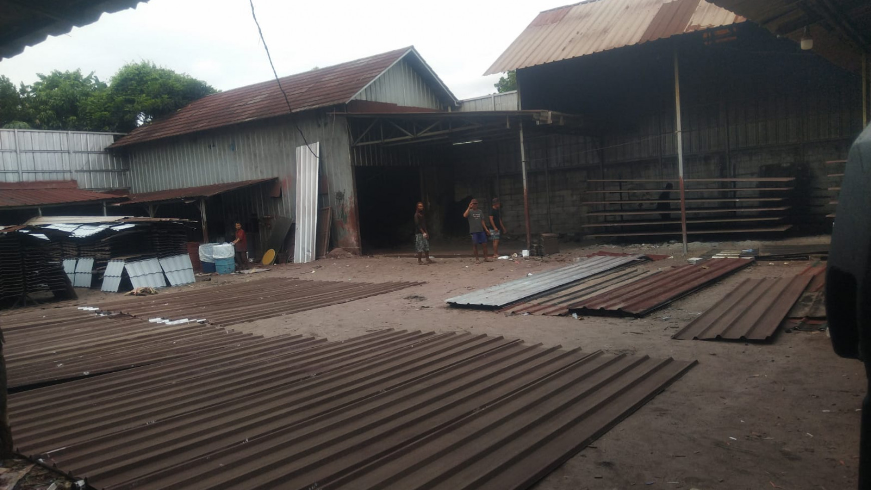 Gudang Siap Pakai Jatisampurna, Bekasi