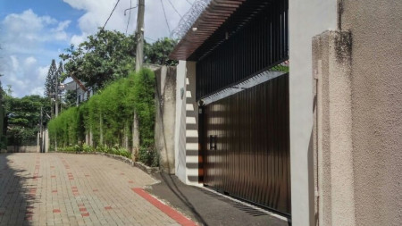 Rumah Luas dan Nyaman, Pejaten Barat, Dekat Kemang