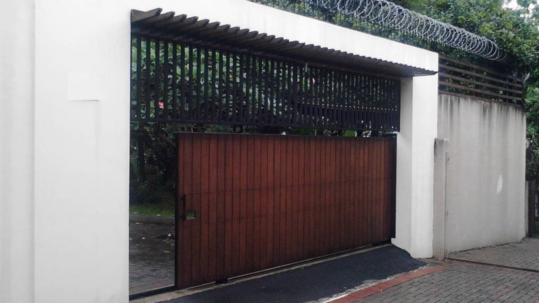 Rumah Luas dan Nyaman, Pejaten Barat, Dekat Kemang