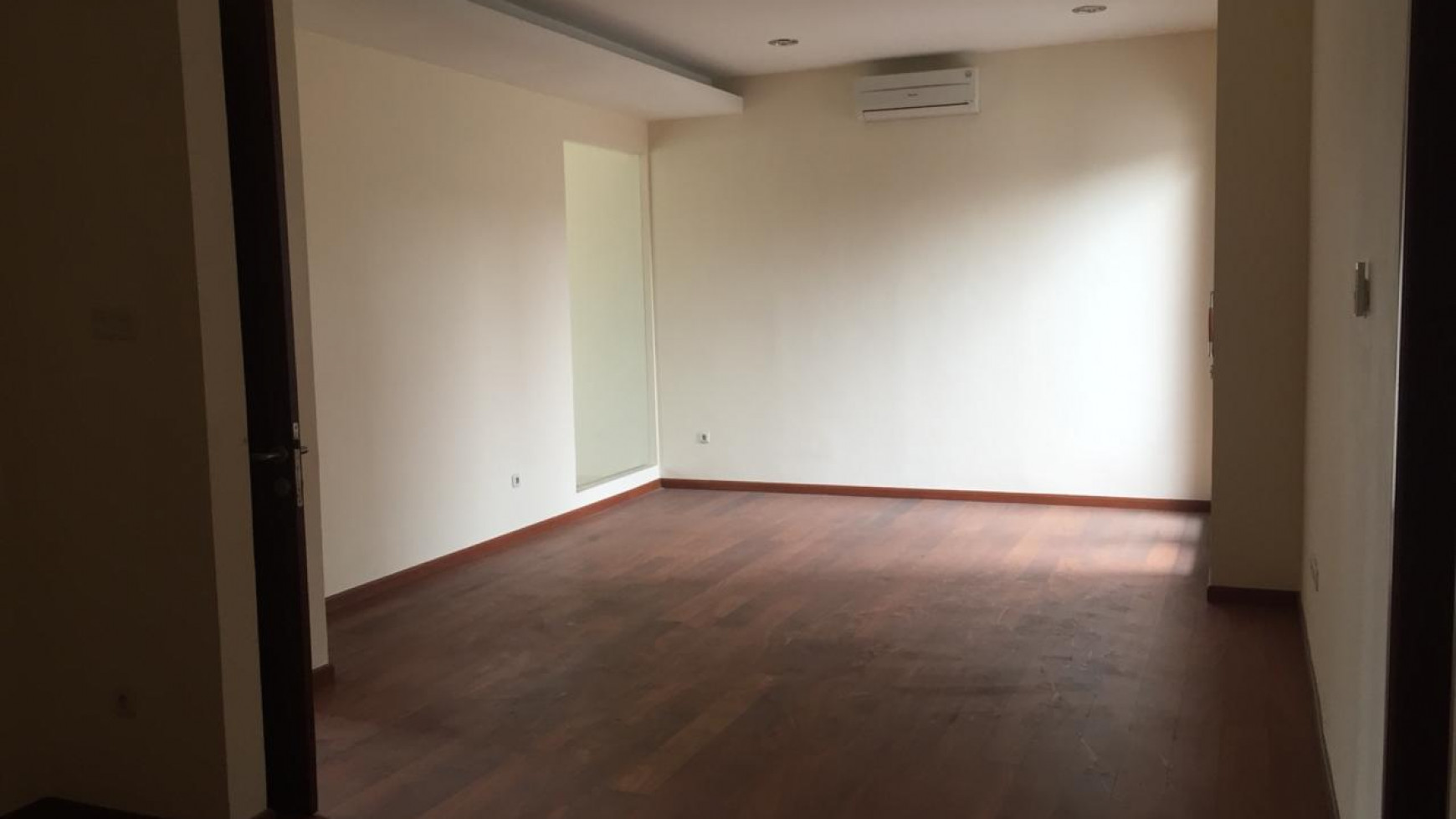 RUMAH MINIMALIST AREA TENANG DEKAT SENOPATI KEBAYORAN BARU