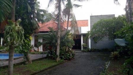 Dijual rumah lama hitung tanah area Bangka Jaksel 