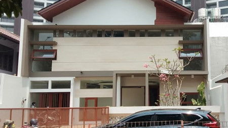 Dijual Rumah baru Mewah Siap huni Taman Gandaria kebayoran baru Jakarta Selatan